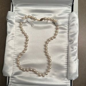 Pearl necklace